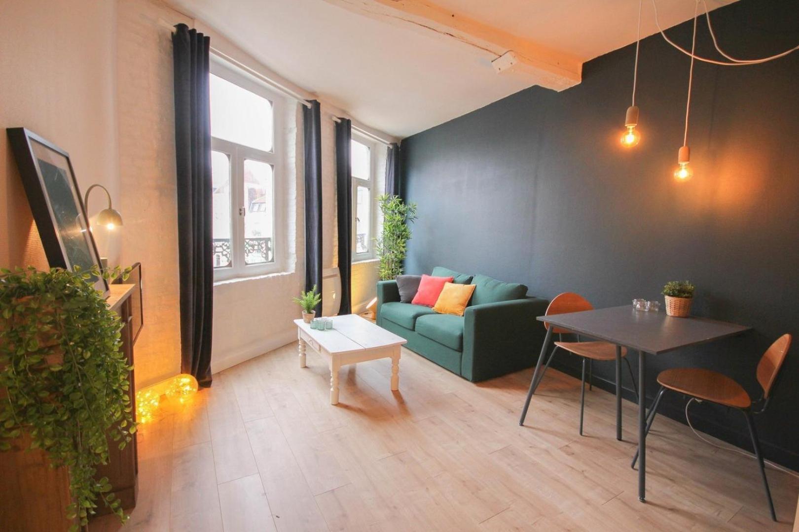 In The Heart Of Old Lille: Rue De La Monnaie Apartment Luaran gambar